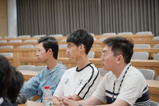 云图片