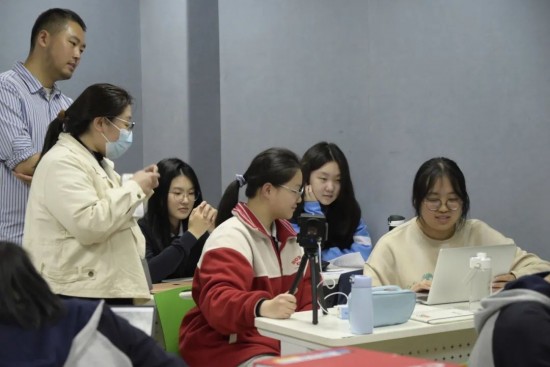 云图片
